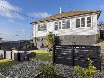 Solid, Sunny and Serene in Hillhead Road