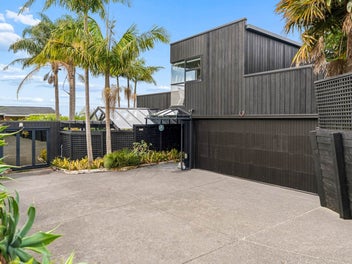 Ultimate Urban Elegance and Luxury