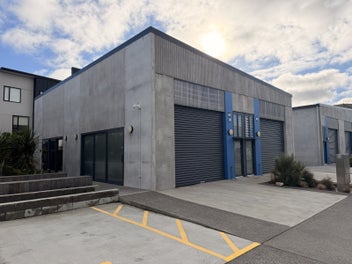 Image 1 of 3