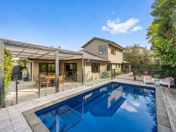 GENEROUS LIVING, EXCEPTIONAL LIFESTYLE