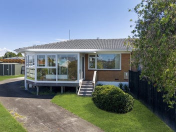 Renovated Brick & Tile: Marina Lifestyle