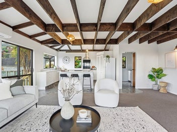 An Executive Haven on Hipango