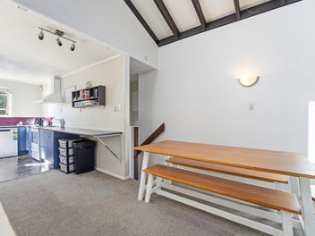 Live or invest in a prime Springvale location