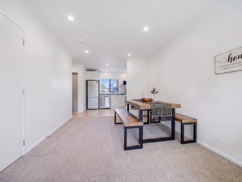 Easy Living at McLennan Park, Takanini/Papakura