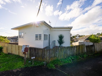 Big Land THAB ZONE. 3 Homes . Strong Returns