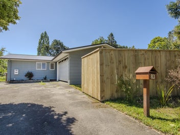 Kawaha Point Family Living Backing onto Reserve