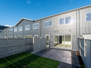 Generous Living with a Peaceful, Open Outlook