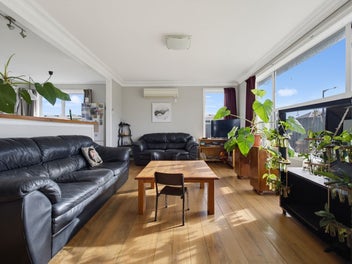 Double Glazed, Double Garage, Maximum Value