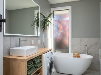 Tastefully Renovated 3 Bedder