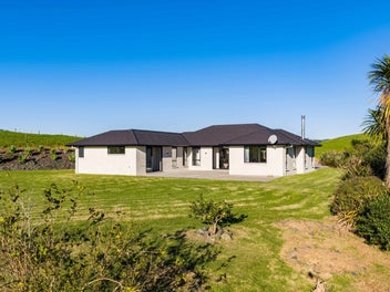 The complete Three Mile Bush lifestyle