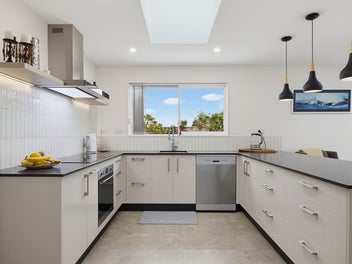 Quality Family Home, Quiet Location