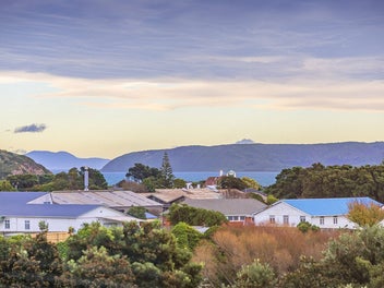 Move in, Relax & Enjoy the View