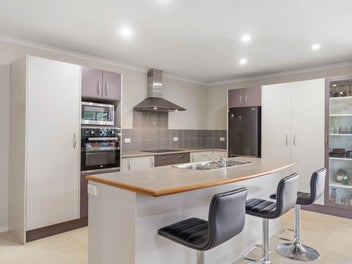Immaculate Easy-Care Living In A Prime Location