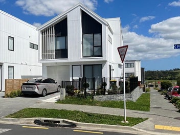 Image 1 of 10