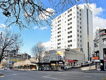 Leasehold Money Maker!