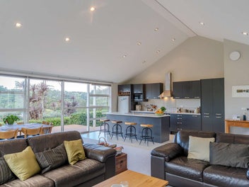 CENTRAL & STYLISH RESIDENCE
