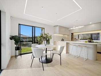 Smart Living in Double Westlake Zone