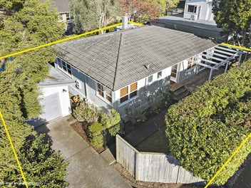 North Facing & Freehold with Double Garage