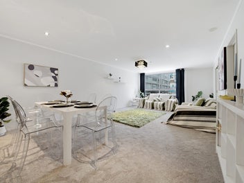 Prime CBD Apartment