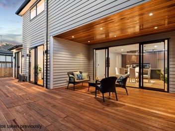 Luxury 6-Bed Living: Rangitoto College Zone