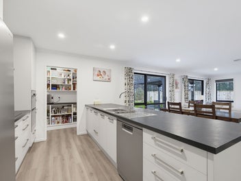 Room to Live, Work and Gather in Methven