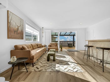 Sellers moving to Christchurch, This must go!
