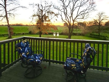 Country Lifestyle - The Good Life