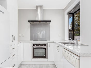 Tidy Townhouse in a Prime Cul-de-Sac Location