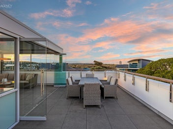Views, Rooftop Retreat & Endless Appeal