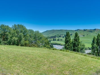 Valley life, river views