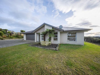 Where Mountain Views Meet Effortless Living