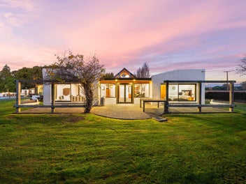 Lifestyle, luxury and income potential
