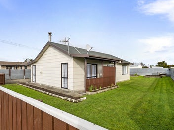 Affordable, tidy, village living!