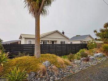 Selling As Is, Character Home