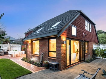 Sophisticated Living, Premium Location
