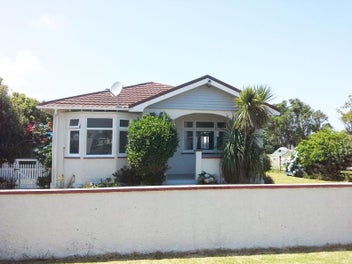 Image 1 of 7