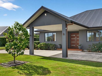 Cashmere Oaks - Executive Family Living