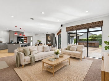 Cashmere Oaks - Executive Family Living