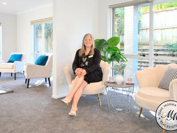 FAMILY LIVING IN TOP SCHOOL ZONES - MUST SELL