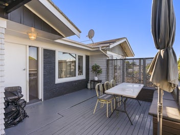 Exceptional Leasehold Home with Bonus Cabin