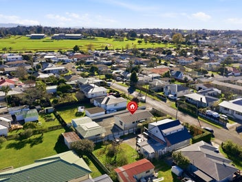 Home & Income in Premium Location