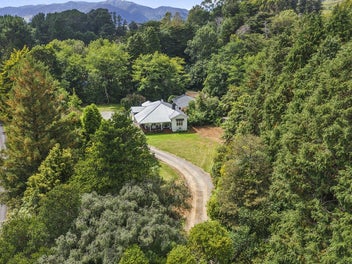 Character, comfort and country living