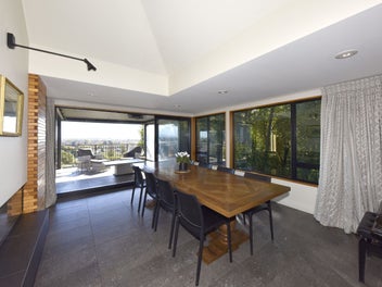 Exceptional Cashmere home plus land opportunity