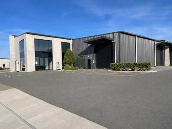 Image 1 of 8