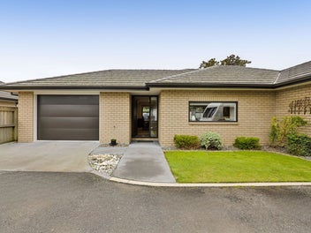 Rare Find - Townhouse with Space and Privacy