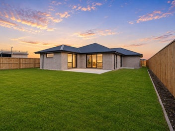 Priced to Move - 215sqm of Family Living