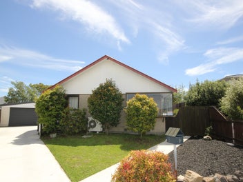 Quintessential Family Home - Cashmere High!