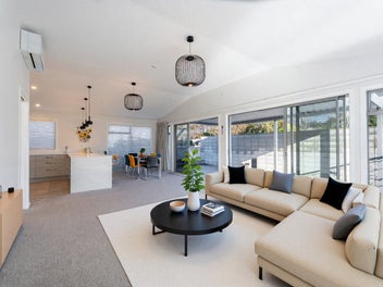 Sealy Court - Prime townhouse living