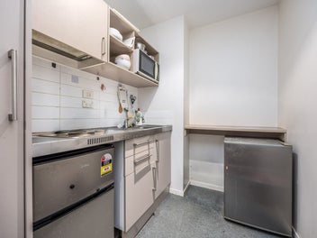 Freehold two bedroom in Grammar Zone