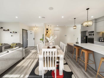PERFECT FAMILY HOME W/ INCOME POTENTIAL ?!